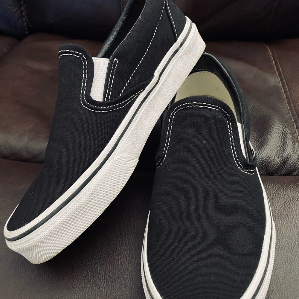Vans (2 pairs)